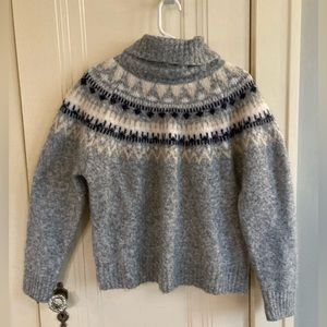 H&M turtleneck sweater Ladies size M
